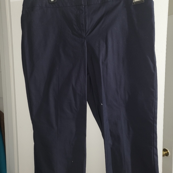 Capri suit - Picture 3 of 4